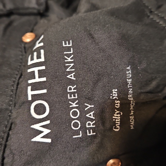 MOTHER Looker Ankle Fray Distressed Low-Rise Black Jeans - Picture 11 of 14